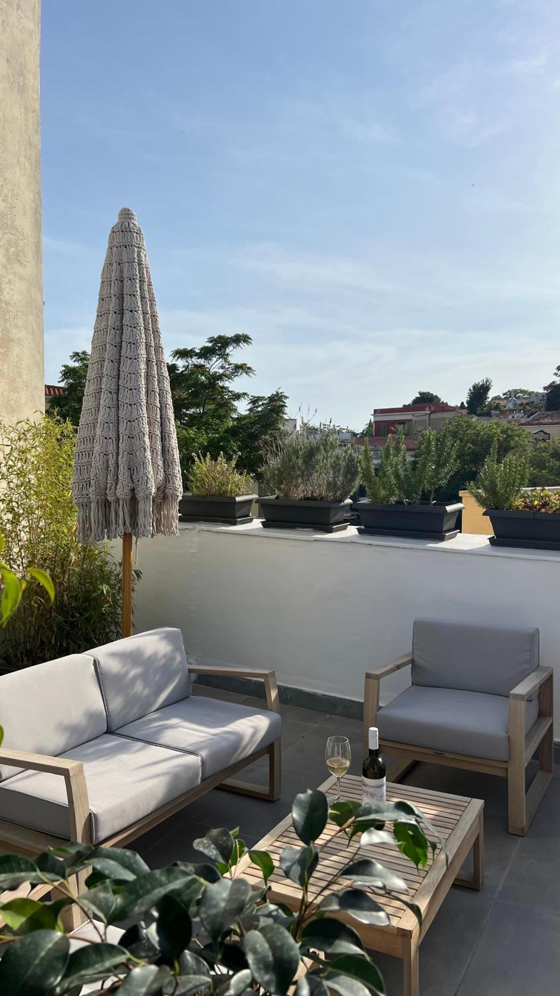 Step One | Luxury Suites Right In The Heart Of Acropolis Next To Metro Station Athena Bagian luar foto