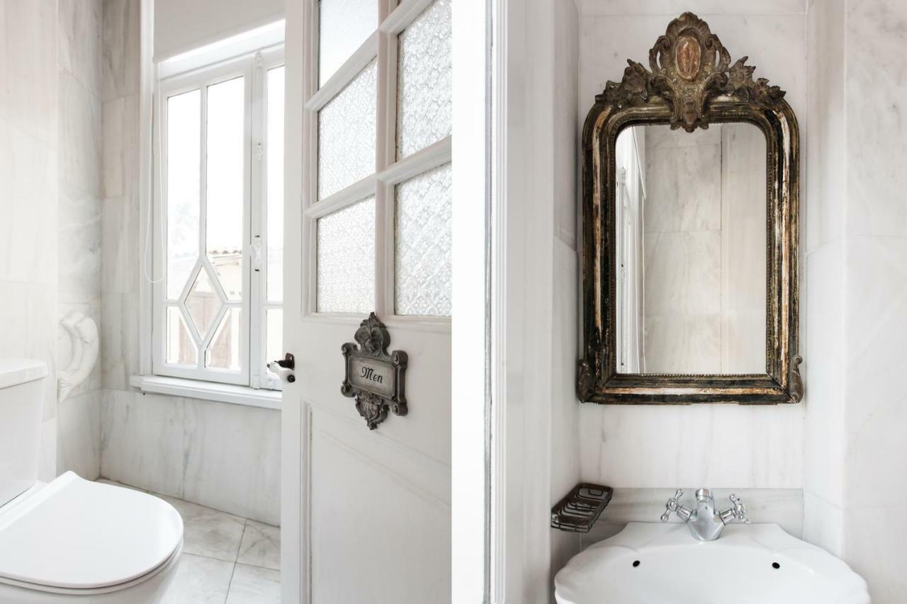 Step One | Luxury Suites Right In The Heart Of Acropolis Next To Metro Station Athena Bagian luar foto