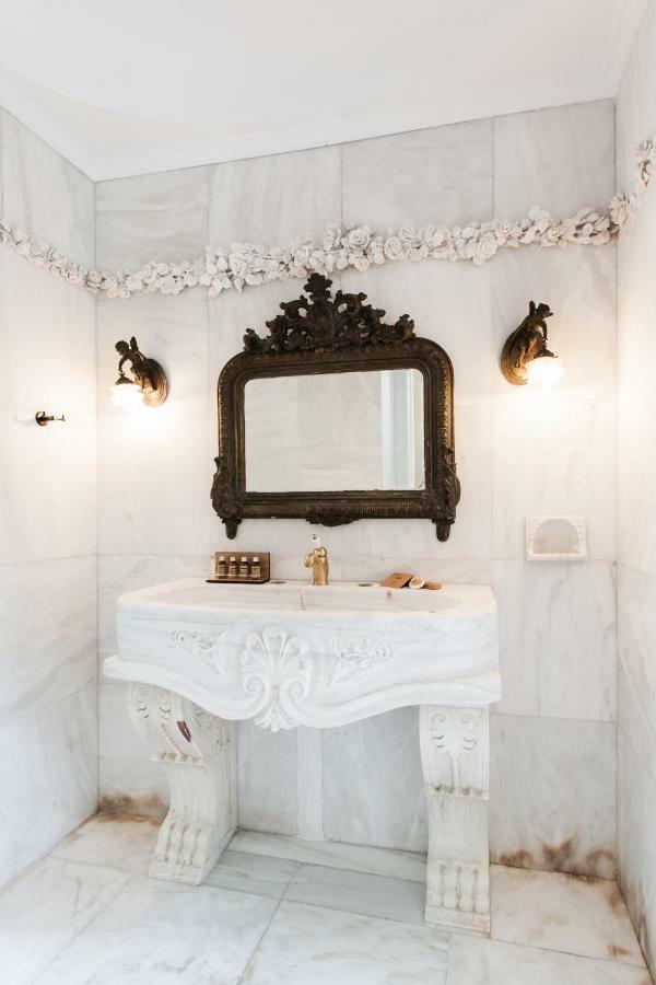 Step One | Luxury Suites Right In The Heart Of Acropolis Next To Metro Station Athena Bagian luar foto