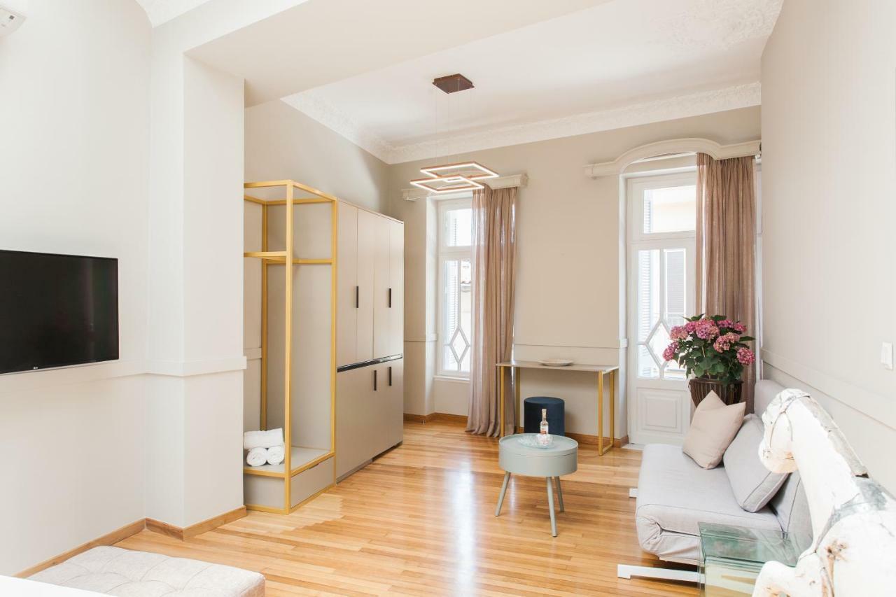 Step One | Luxury Suites Right In The Heart Of Acropolis Next To Metro Station Athena Bagian luar foto