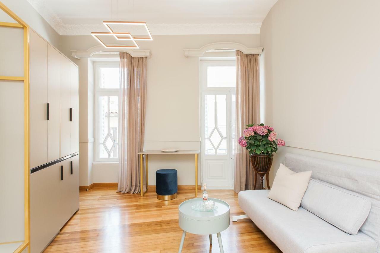 Step One | Luxury Suites Right In The Heart Of Acropolis Next To Metro Station Athena Bagian luar foto