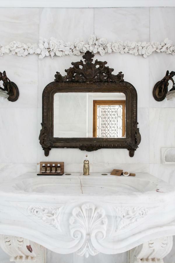 Step One | Luxury Suites Right In The Heart Of Acropolis Next To Metro Station Athena Bagian luar foto
