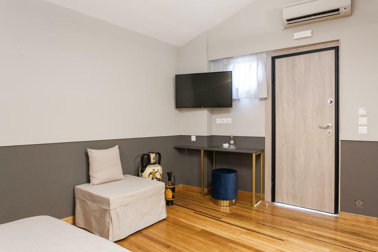 Step One | Luxury Suites Right In The Heart Of Acropolis Next To Metro Station Athena Bagian luar foto
