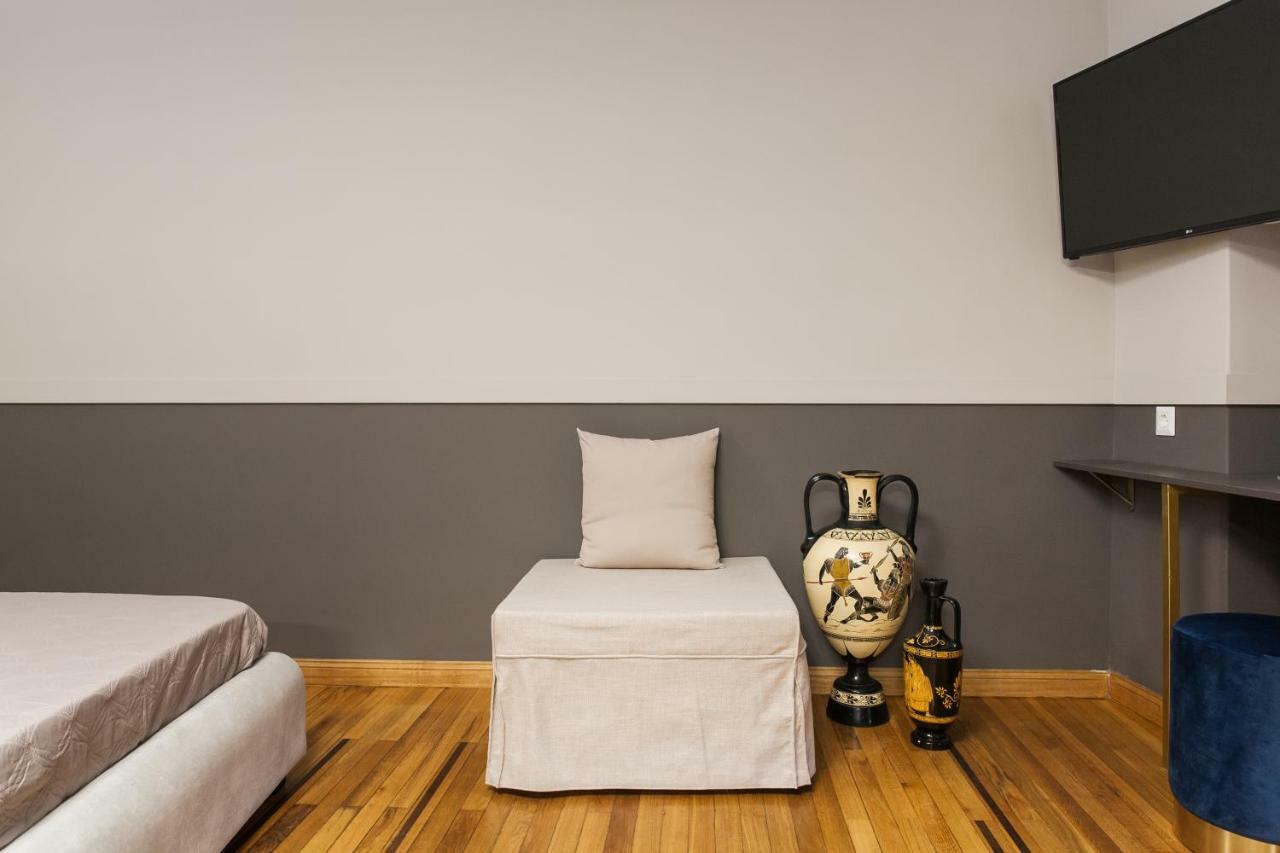 Step One | Luxury Suites Right In The Heart Of Acropolis Next To Metro Station Athena Bagian luar foto